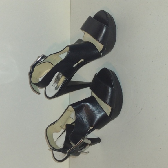 Michael Kors black platform heels size 6 - Picture 13 of 16
